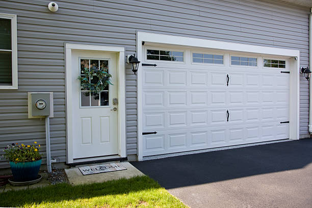 24/7 Emergency Garage Door Panel Replacement experts in Poydras, LA